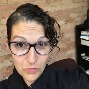 Meet your Posher, Nicole